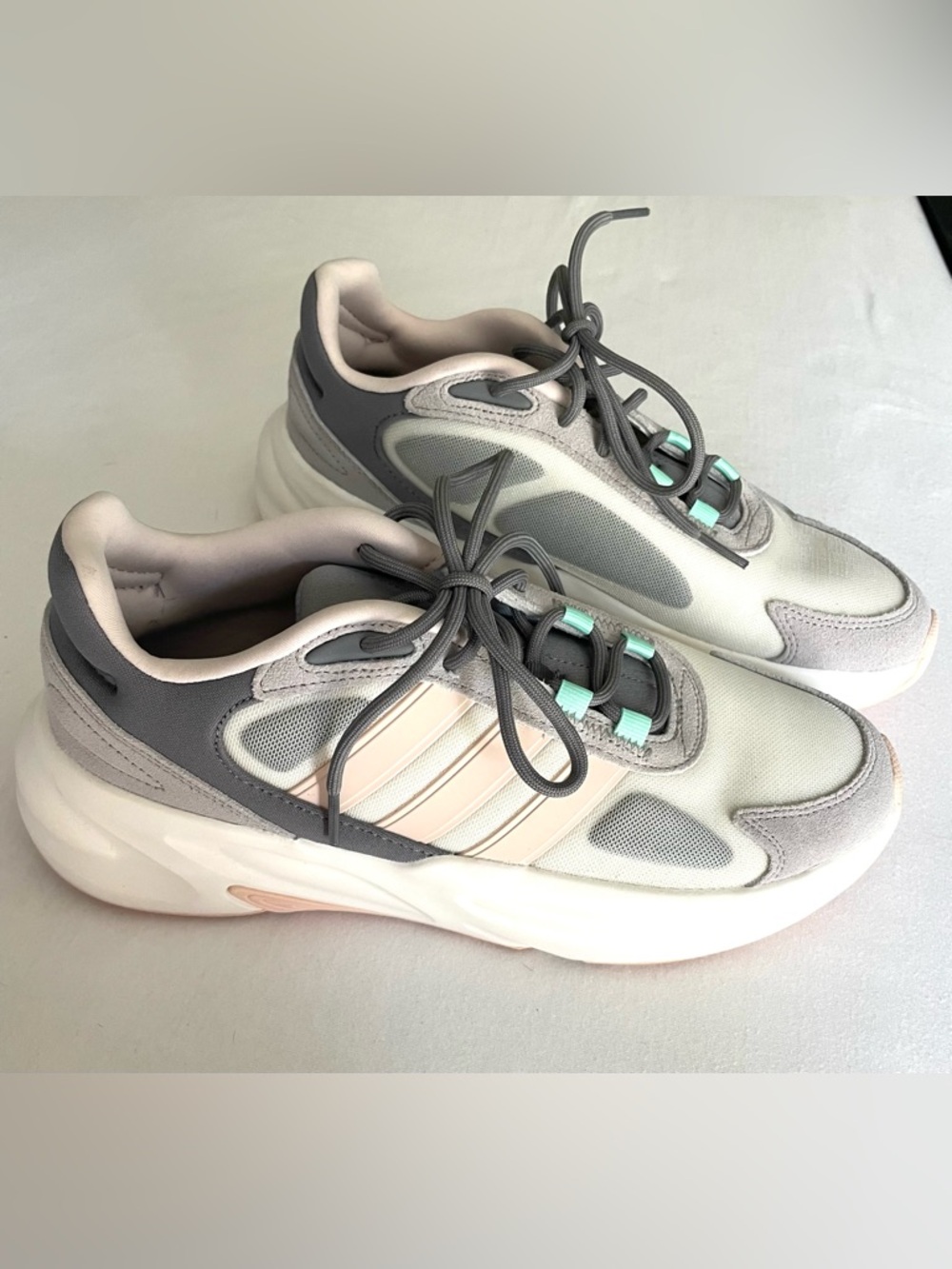 Adidas Women's Gray and Cream Sneakers with Mint Accents women’s 9 never worn